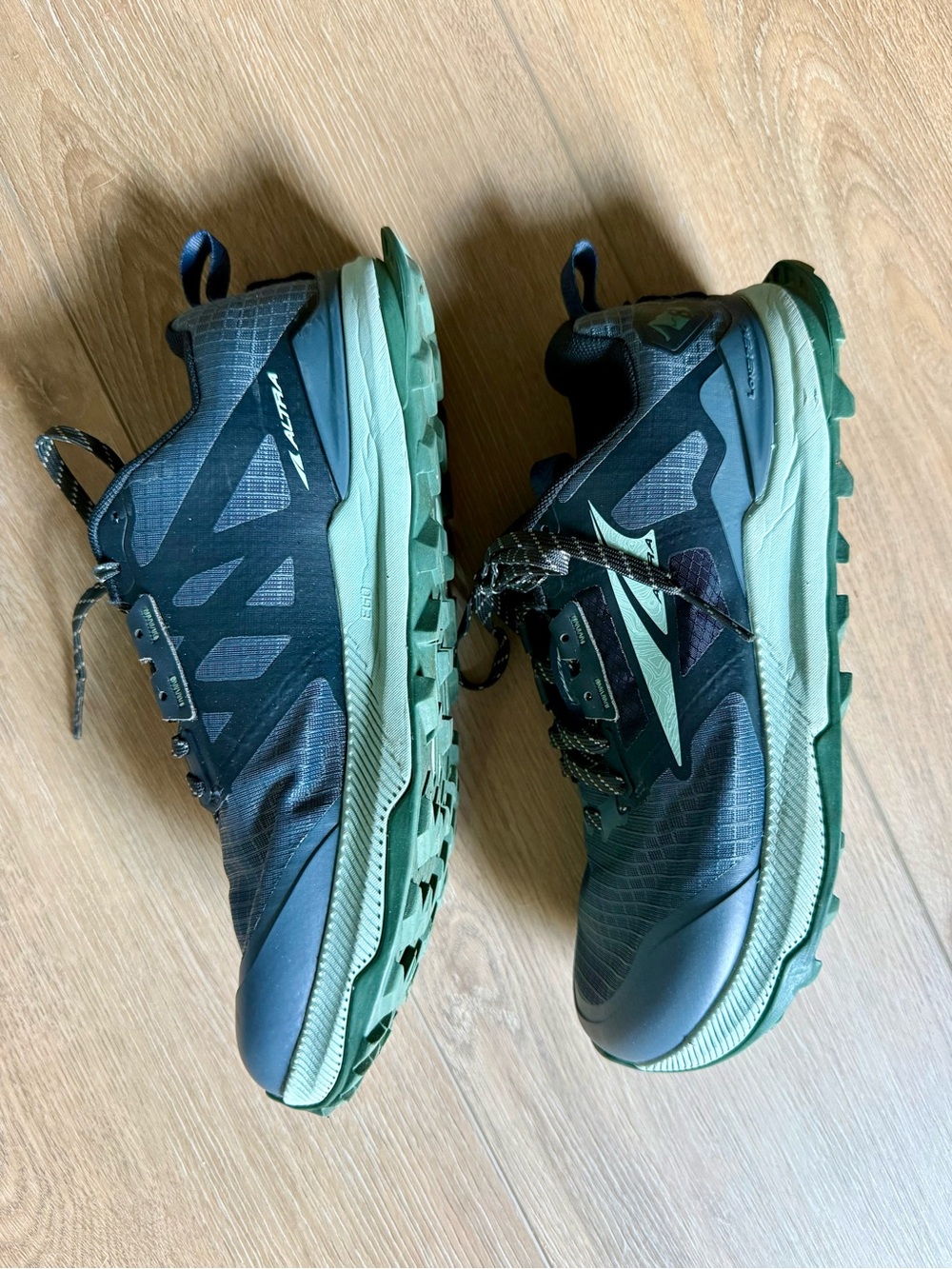 Altra Lone Peak Women’s Running Shoes - Dark Teal Green/Seafoam Size 8.5W